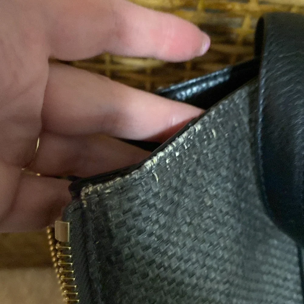 Vintage Henri Bendel black woven gold hardware tassels expandable tote bag - Picture 12 of 16